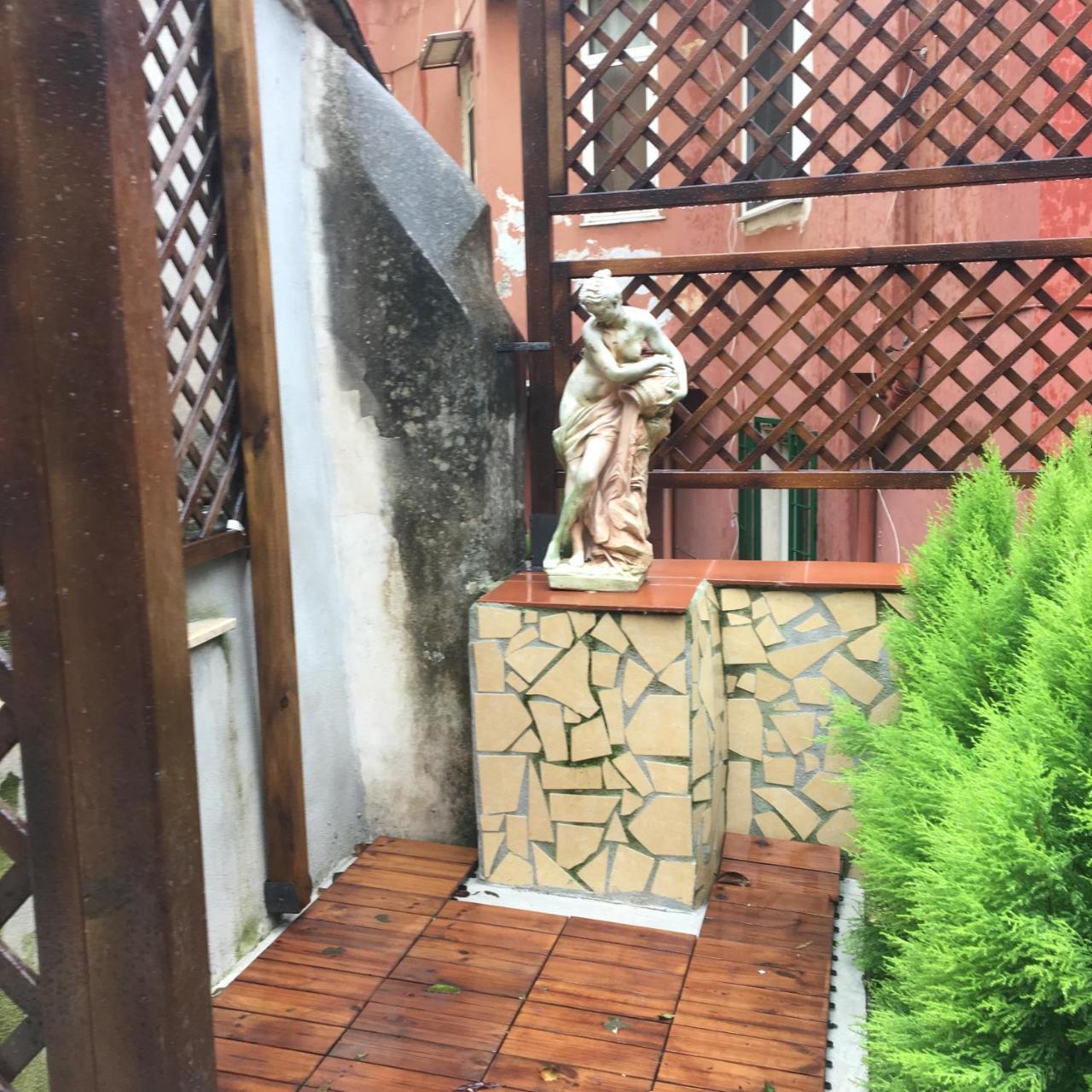 مبيت وإفطار نابولي Il Giardino Di Daphne المظهر الخارجي الصورة